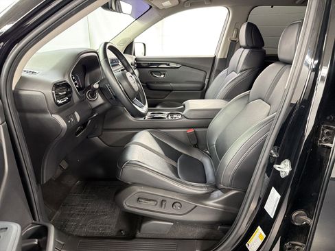 Certified 2023 Honda Pilot Touring image 5