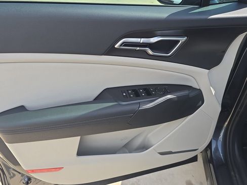 New 2026 Kia Sportage EX FWD image 18