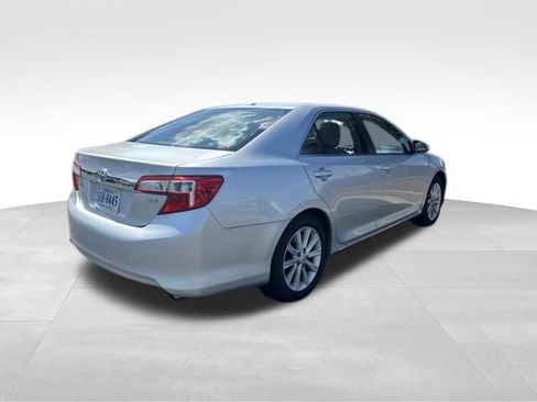 Used 2012 Toyota Camry XLE FWD image 11