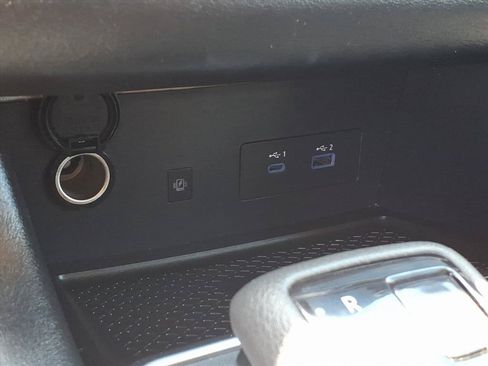 Used 2025 Nissan Pathfinder SL AWD/4WD image 33