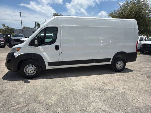Used 2023 RAM ProMaster 2500 FWD image 2
