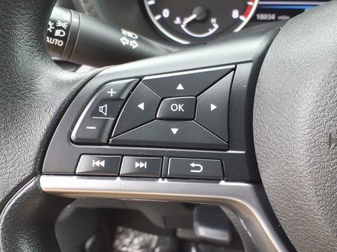 Certified 2025 Nissan Sentra SV image 19