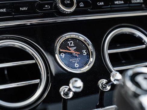 Used 2022 Bentley Continental GT image 24