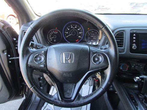 Used 2020 Honda HR-V Sport image 12