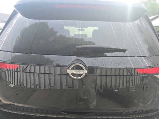 Certified 2024 Nissan Pathfinder SL w/ Lighting Package (N92) AWD/4WD image 5