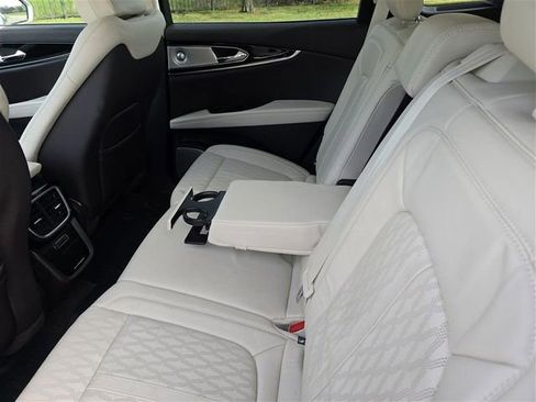 Used 2022 Lincoln Nautilus Black Label image 21