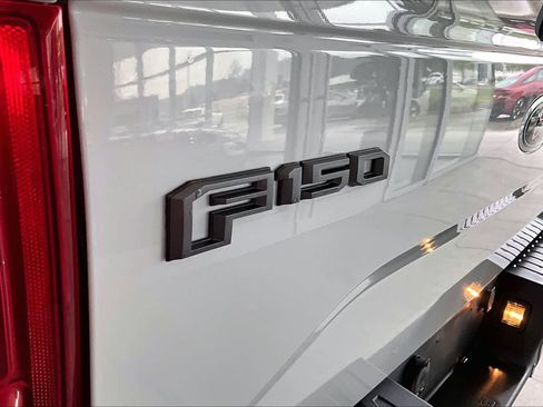 Used 2017 Ford F150 Raptor w/ Equipment Group 801A Mid AWD/4WD image 9