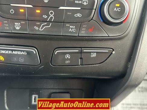 Used 2019 Ford Escape SEL AWD/4WD image 21