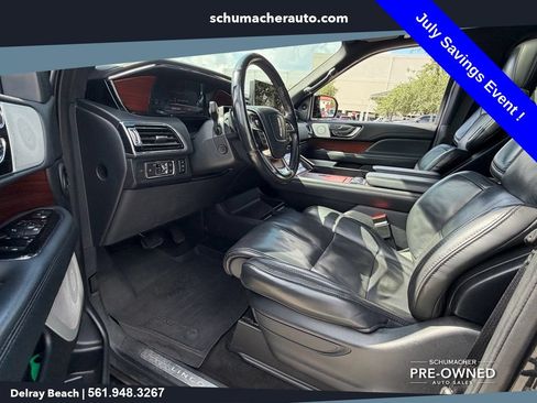 Used 2022 Lincoln Navigator Reserve AWD/4WD image 12