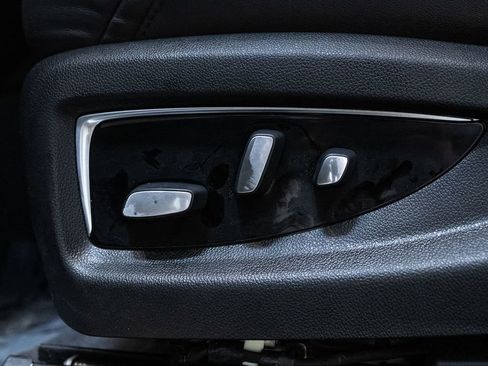 Used 2020 Cadillac Escalade Luxury image 18