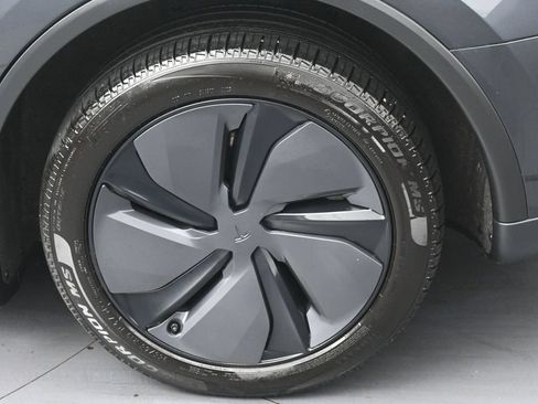 Used 2026 Tesla Model Y Long Range AWD/4WD image 33