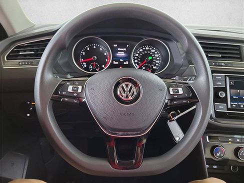 Used 2020 Volkswagen Tiguan S FWD image 19