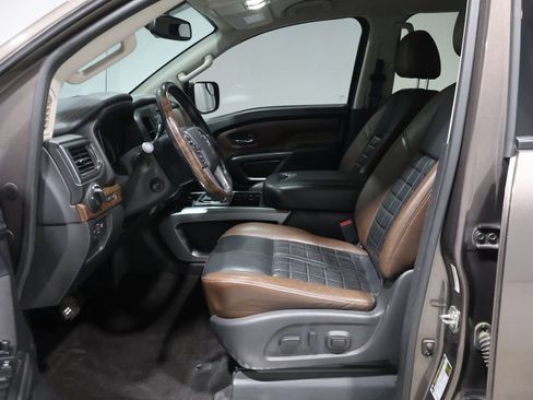 Used 2018 Nissan Titan Platinum Reserve w/ Platinum Utility Package image 13