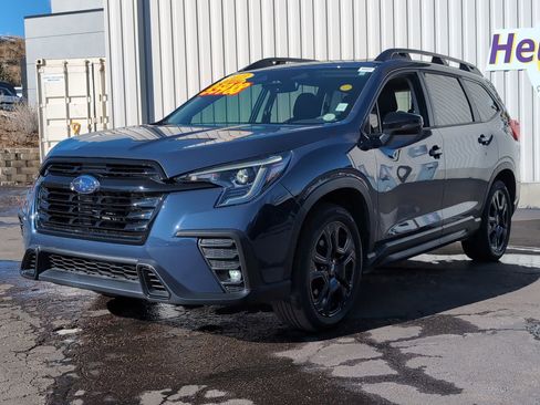 Used 2023 Subaru Ascent Onyx Edition image 3