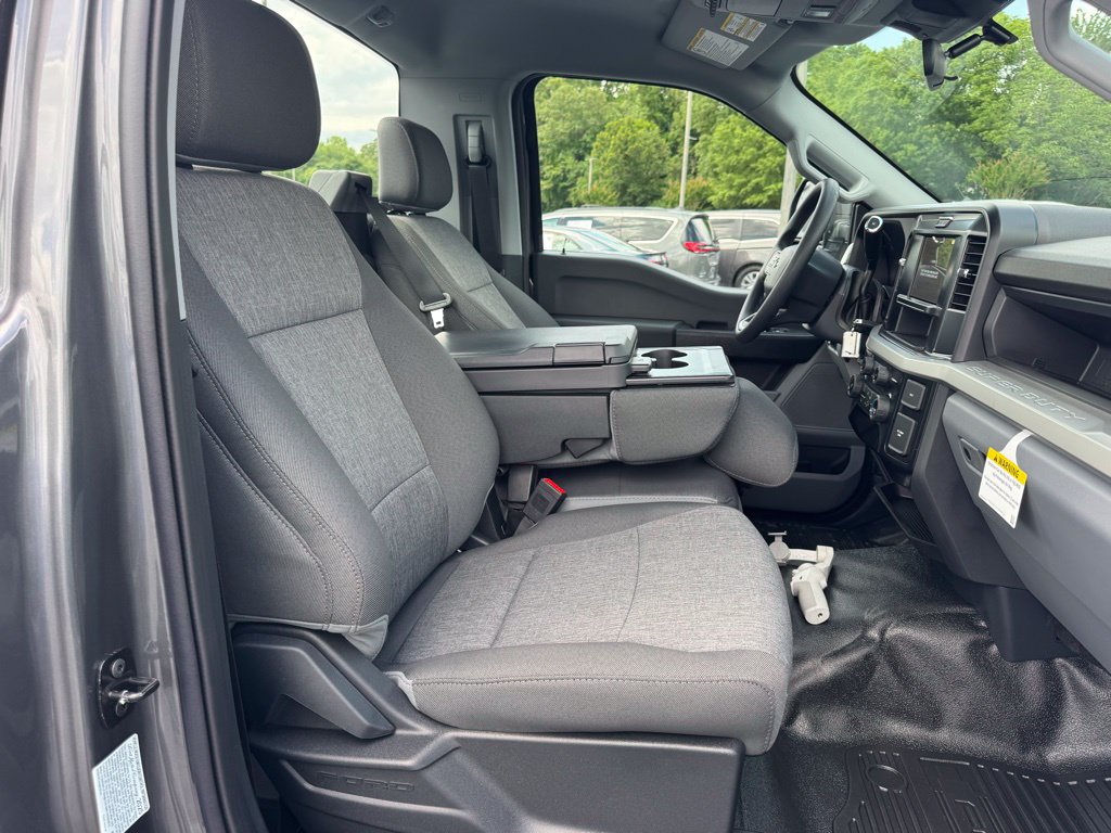 Used 2025 Ford F350 XL w/ XL Driver Assist Package RWD image 19