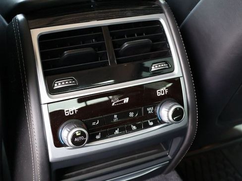 Used 2020 BMW 745e xDrive AWD/4WD image 26