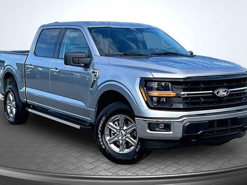 Used 2025 Ford F150 XLT w/ Equipment Group 301A Standard AWD/4WD image 3