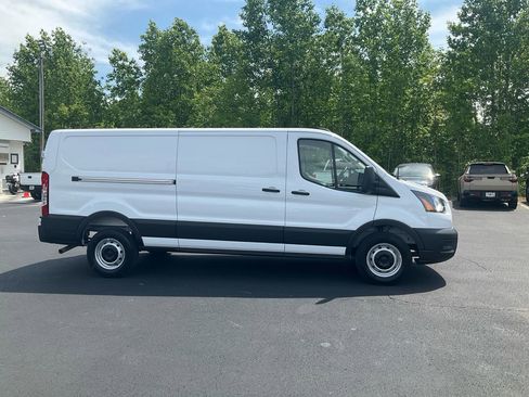 New 2026 Ford Transit 250 Low Roof RWD image 4