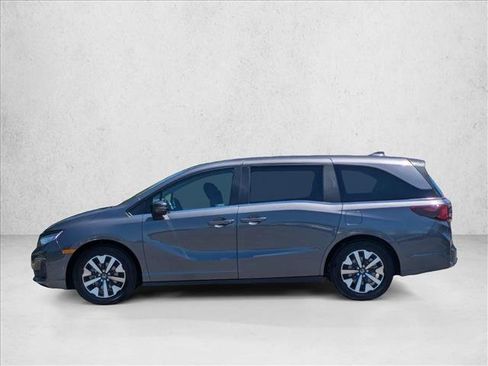 Certified 2026 Honda Odyssey EX-L image 9