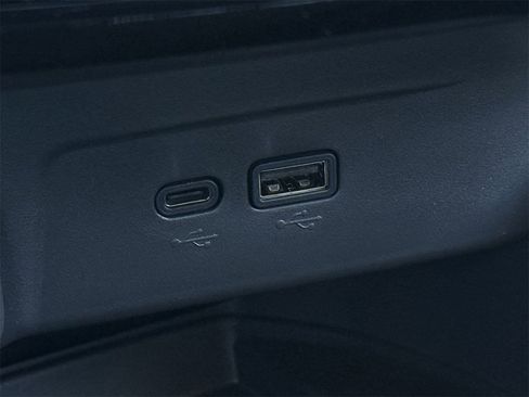 New 2026 Chevrolet Trax ACTIV w/ Sunroof Package image 19