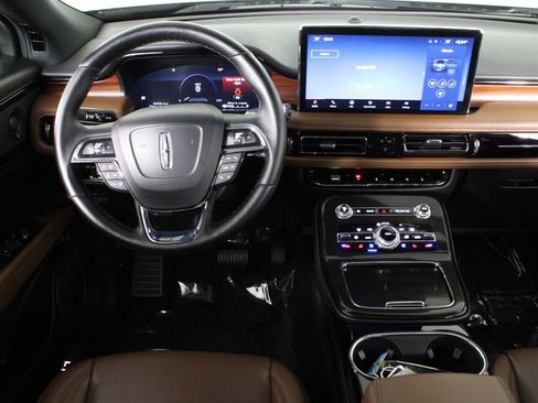 Used 2023 Lincoln Nautilus Reserve w/ Equipment Group 201A AWD/4WD image 6