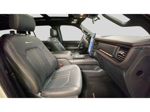 Used 2024 Ford Expedition Max Platinum AWD/4WD image 19