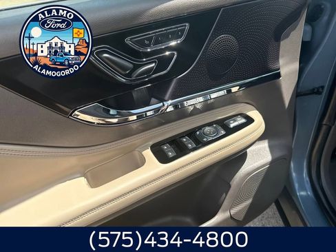 Used 2024 Lincoln Corsair Reserve w/ Equipment Group 201A image 3