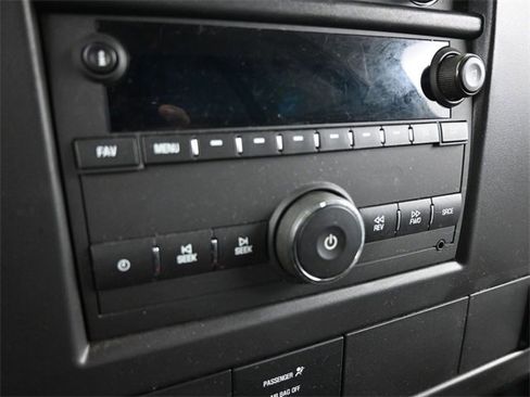 Used 2024 GMC Savana 2500 w/ Driver Convenience Package image 21