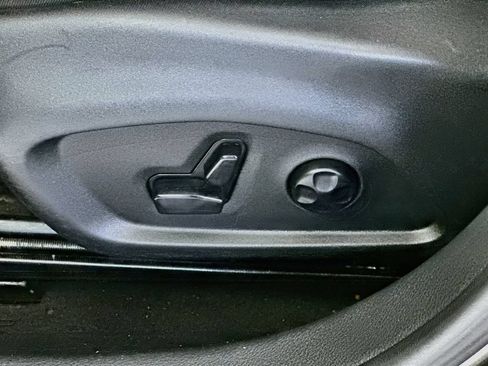 Used 2021 Jeep Compass Limited FWD image 20