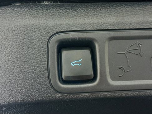 Used 2024 Ford Expedition Max XLT image 32