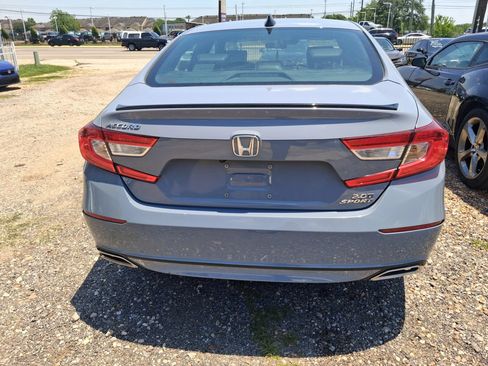 Used 2021 Honda Accord Sport image 3