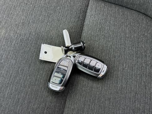 Used 2023 Hyundai Kona SE w/ Cargo Package image 32