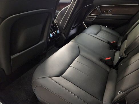 Used 2023 Land Rover Range Rover SE image 29