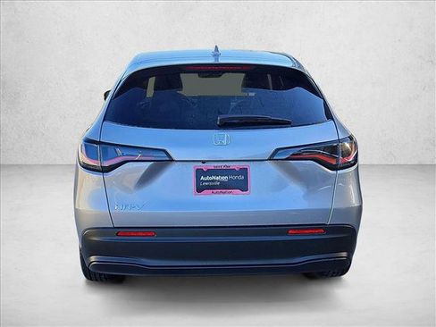 New 2026 Honda HR-V LX image 8