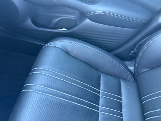 Used 2025 Honda HR-V EX-L image 3