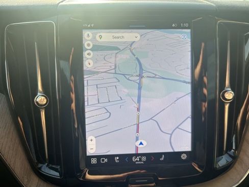 Certified 2025 Volvo XC60 B5 Plus w/ Climate Package image 22