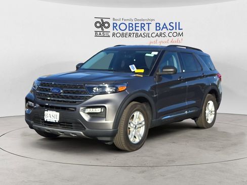 Used 2022 Ford Explorer XLT w/ Equipment Group 202A image 1