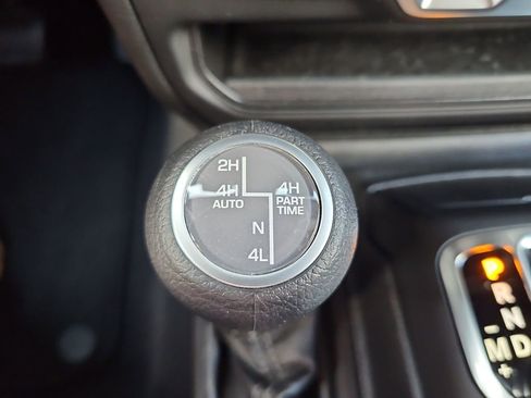 Used 2025 Jeep Wrangler Unlimited Sahara AWD/4WD image 21