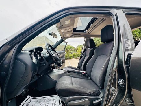 Used 2013 Nissan Juke SV FWD image 12