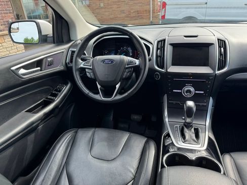 Used 2018 Ford Edge Titanium w/ Technology Package AWD/4WD image 41