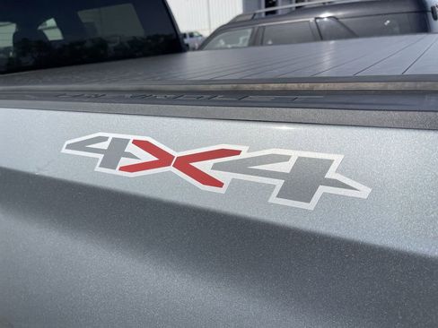 Used 2025 Chevrolet Silverado 1500 LT AWD/4WD image 9