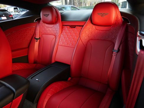 Used 2022 Bentley Continental GT Speed image 17