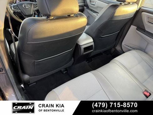Used 2016 Toyota Camry SE image 25