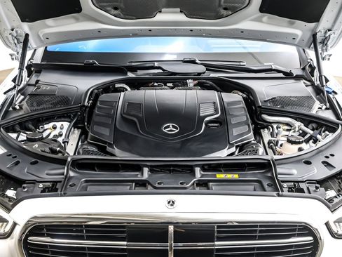 New 2025 Mercedes-Benz S 580 4MATIC Sedan image 11