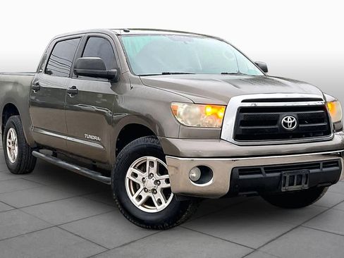Used 2012 Toyota Tundra 2WD CrewMax w/ SR5 Pkg image 2