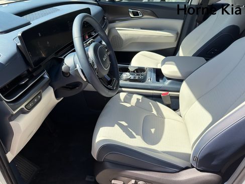 New 2026 Kia Carnival SX Prestige FWD image 9