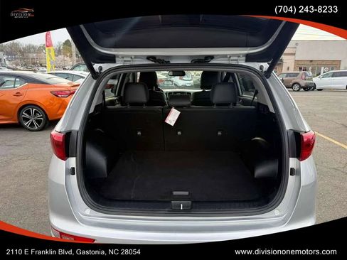 Used 2017 Kia Sportage EX w/ EX Technology Package image 8