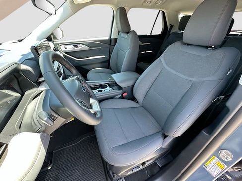 New 2026 Ford Explorer Active RWD image 15