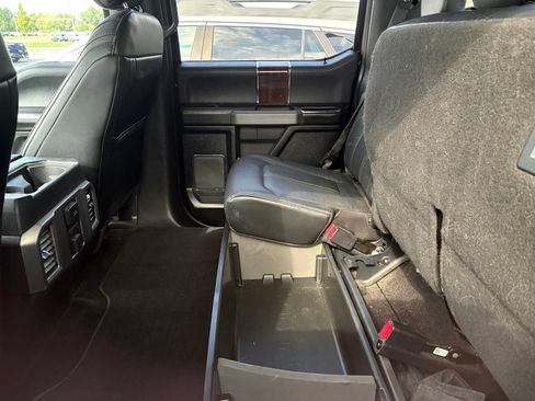 Used 2015 Ford F150 Platinum w/ Equipment Group 701A Luxury AWD/4WD image 8