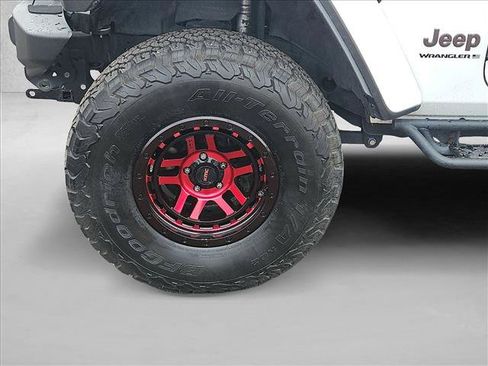 Used 2024 Jeep Wrangler Unlimited Rubicon AWD/4WD image 24